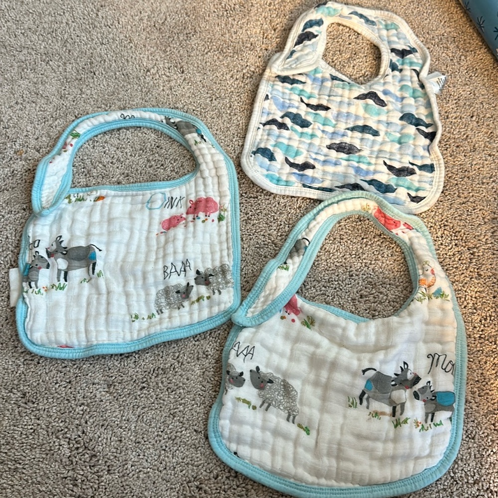 3 like new soft baby bibs